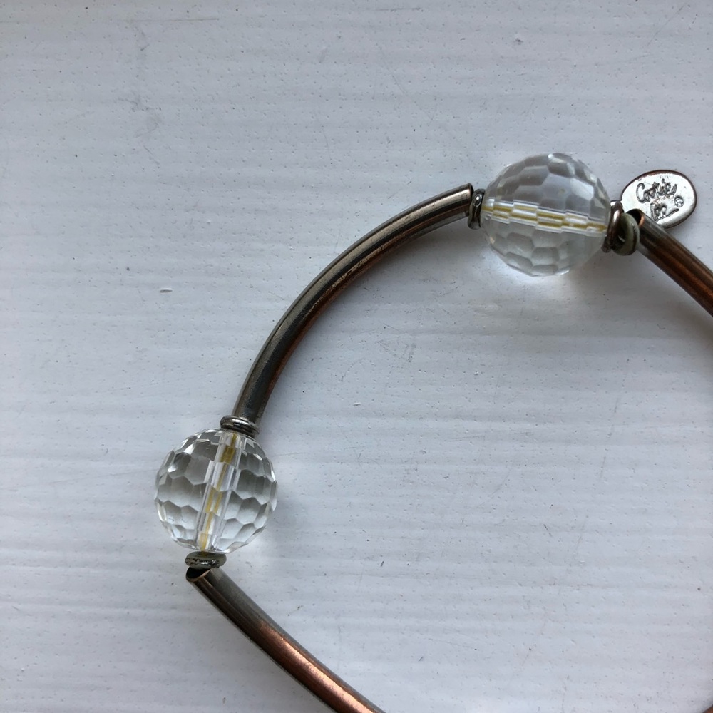 Vintage clear bead & metal bar stacking bracelet - Picture 5 of 7
